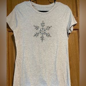 Merona snowflake t shirt